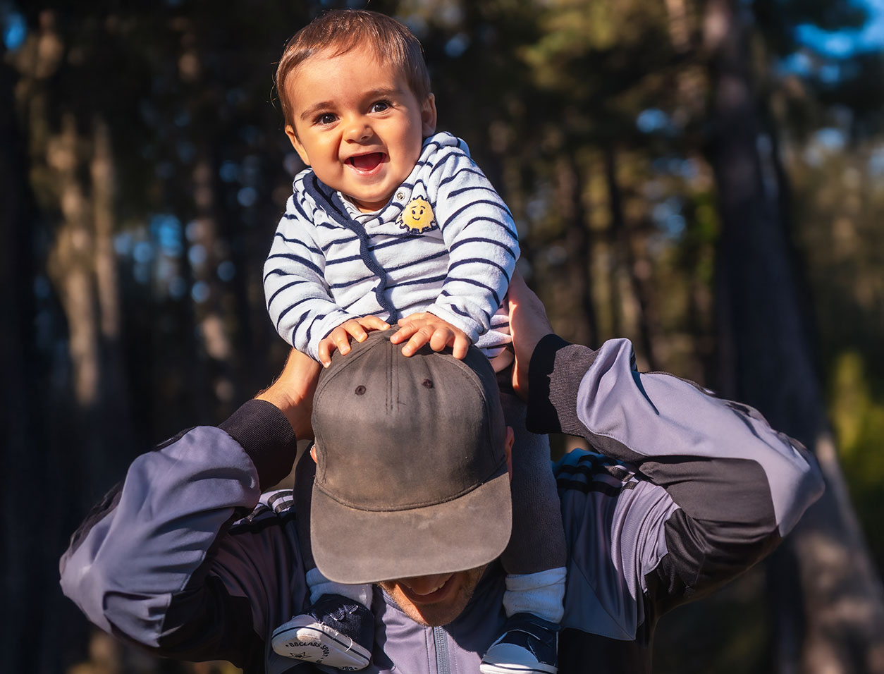 kid on shoulders